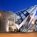 Cozy Private Room In Downtown Toronto, 15 Mins To Cn Tower, Steps To Subway