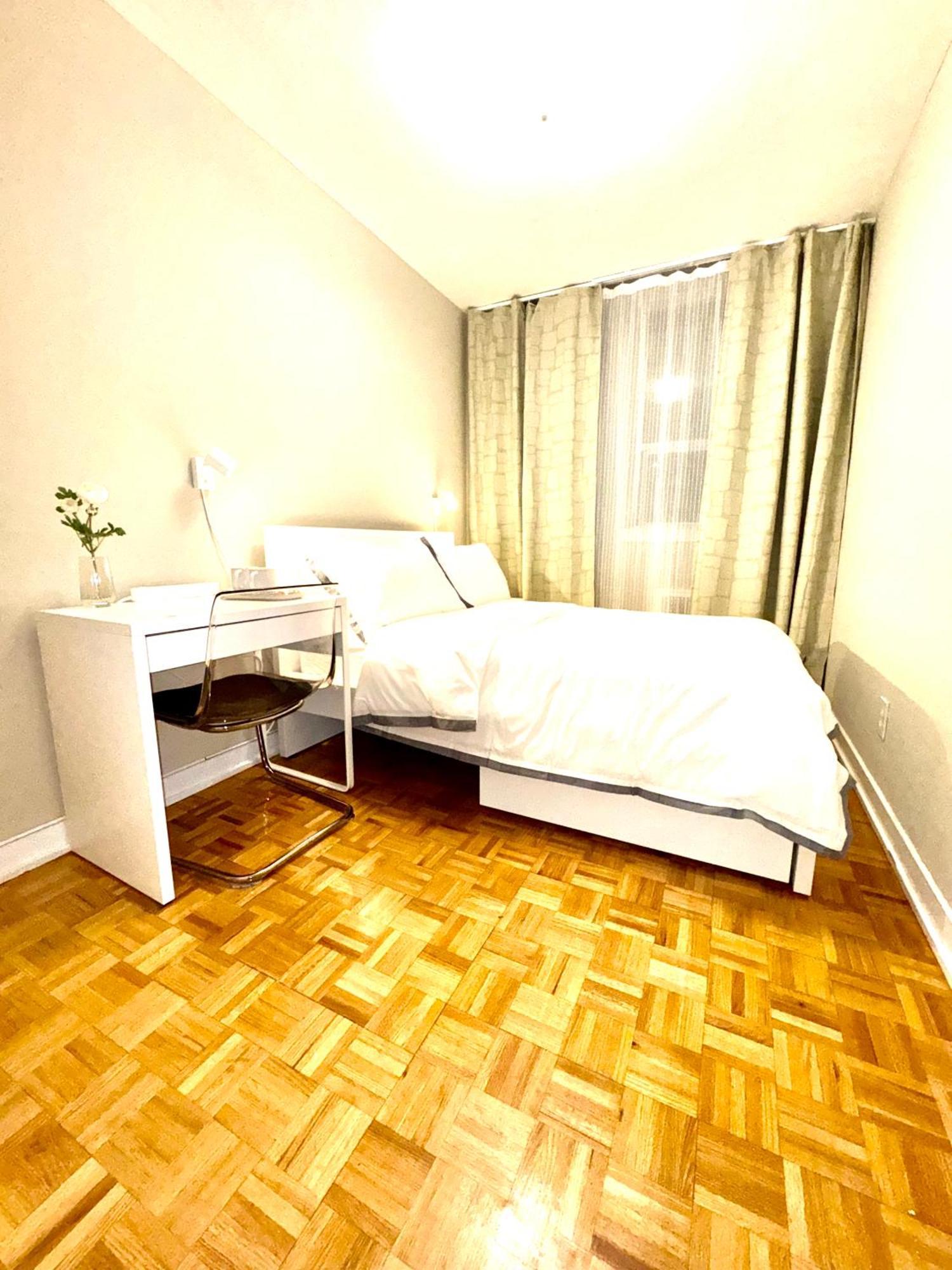 Homestay Cozy Private In Downtown Toronto, 15 Mins To Cn Tower, Steps To Subway