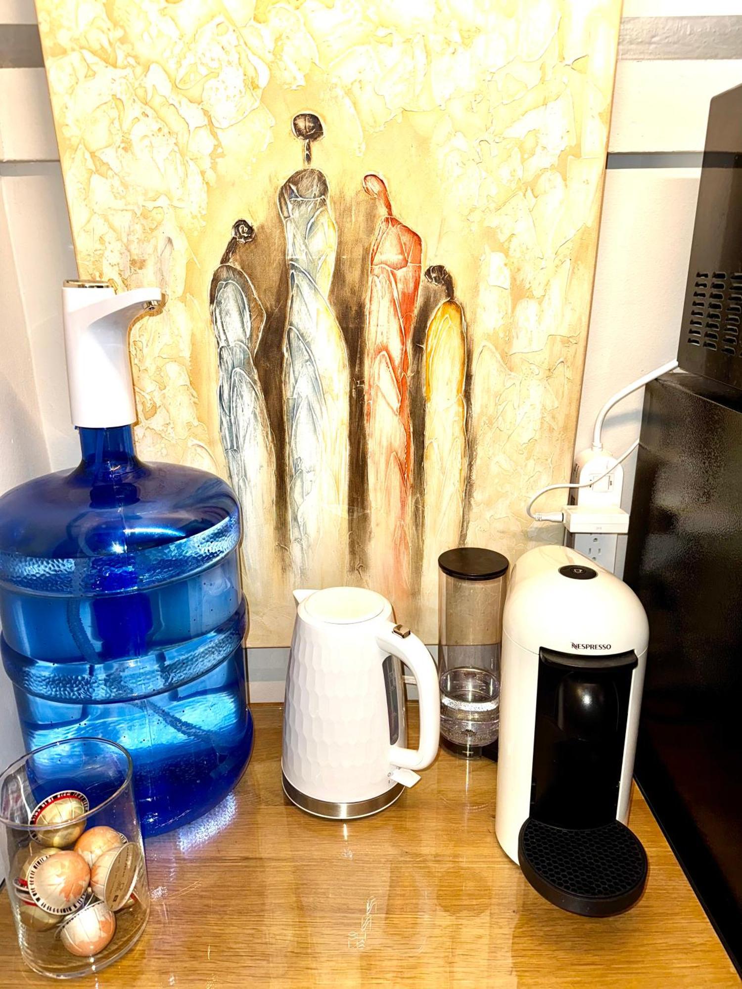 Homestay Cozy Private In Downtown Toronto, 15 Mins To Cn Tower, Steps To Subway Toronto
