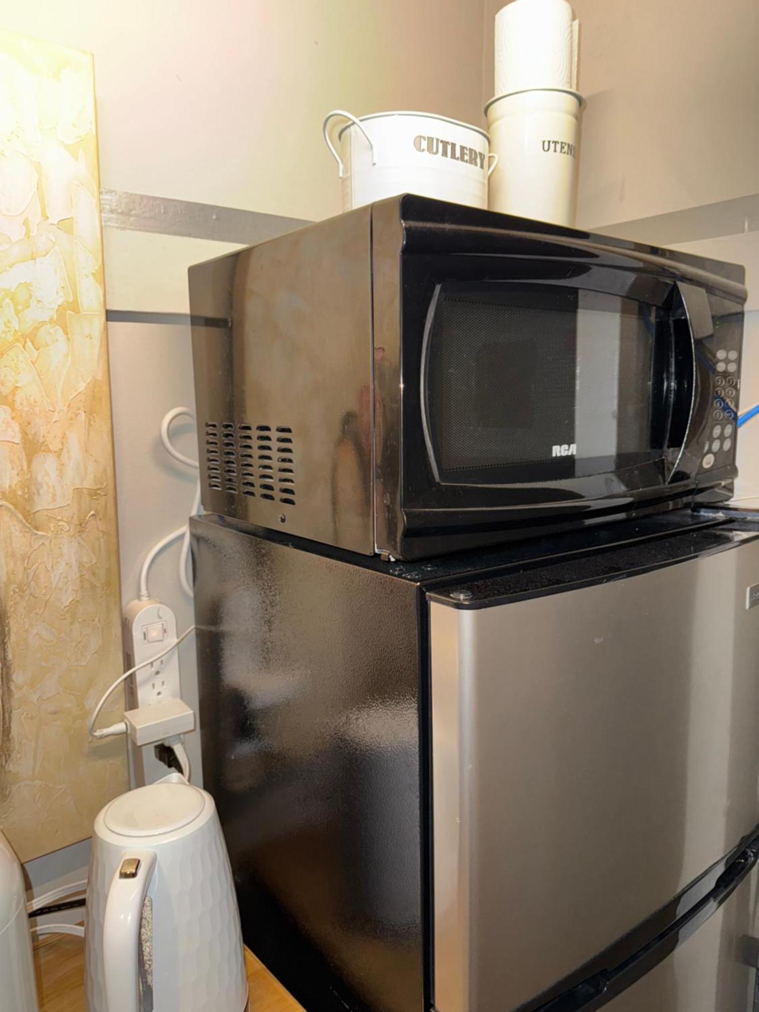 Homestay Cozy Private In Downtown Toronto, 15 Mins To Cn Tower, Steps To Subway