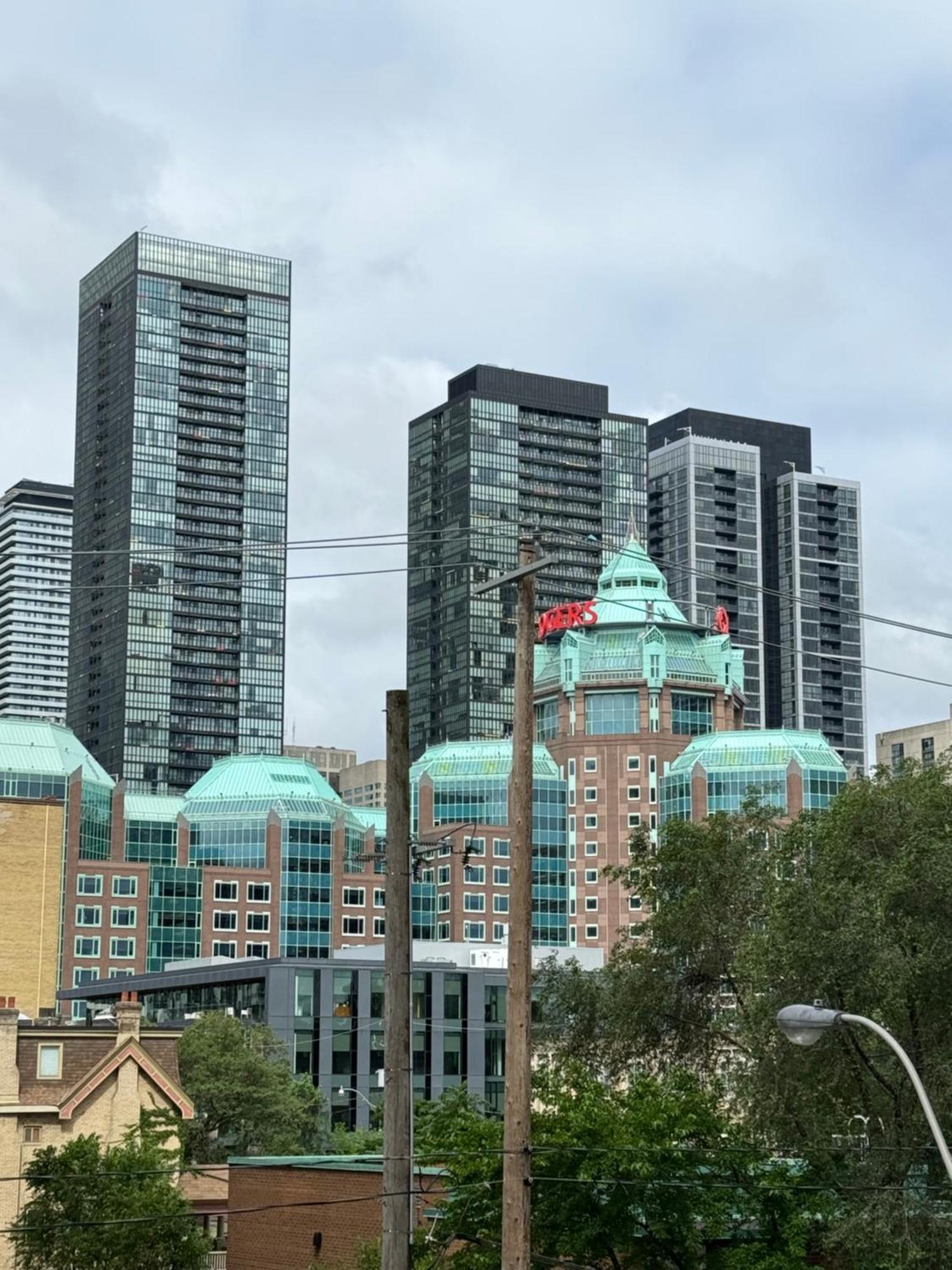 Cozy Private In Downtown Toronto, 15 Mins To Cn Tower, Steps To Subway Homestay Toronto