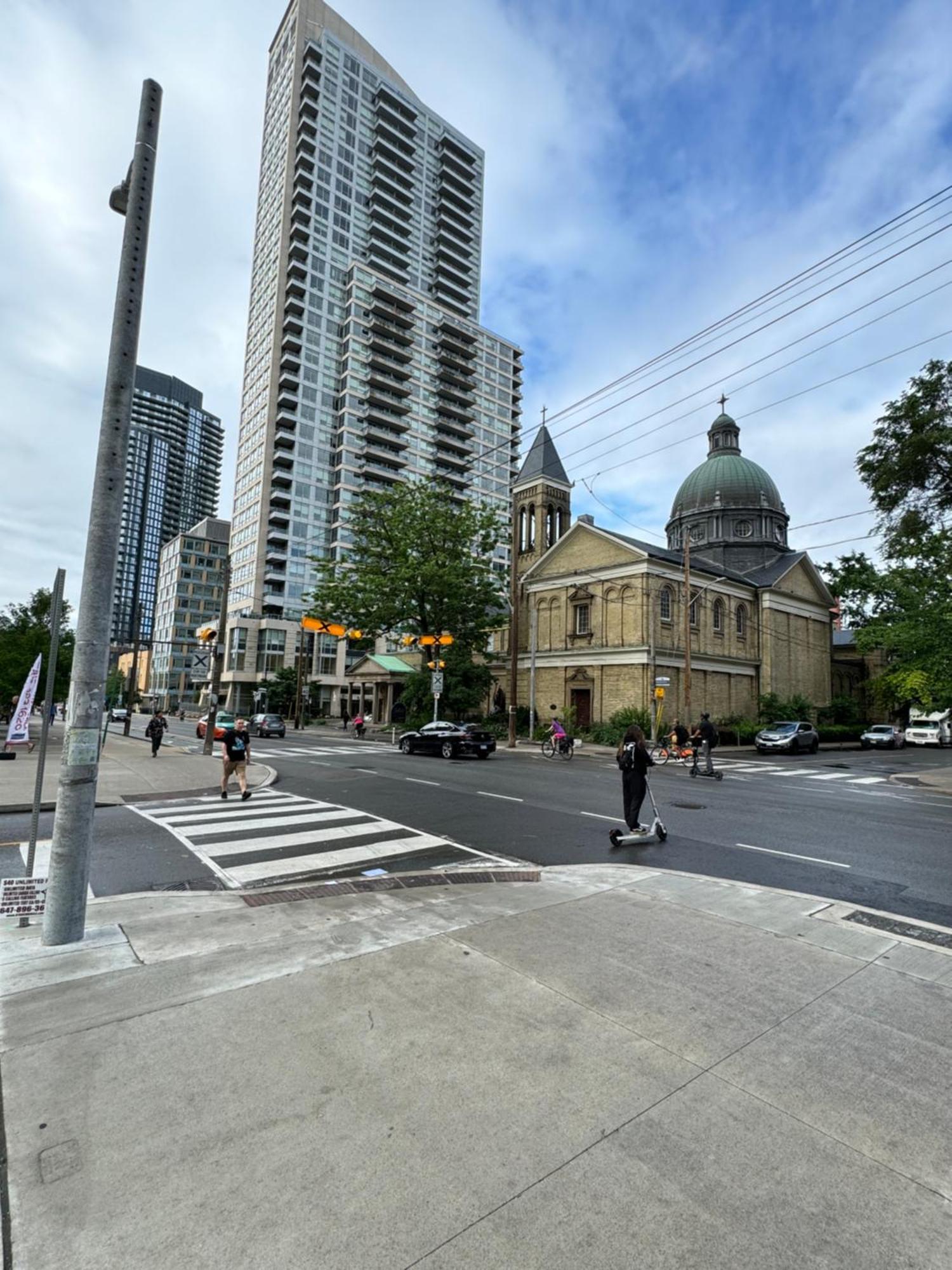 Cozy Private In Downtown Toronto, 15 Mins To Cn Tower, Steps To Subway * Toronto