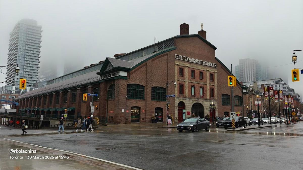 Cozy Private In Downtown Toronto, 15 Mins To Cn Tower, Steps To Subway Homestay Toronto