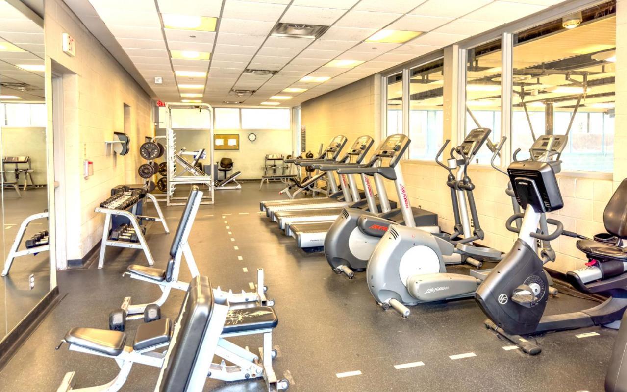 Cozy Private In Downtown Toronto, 15 Mins To Cn Tower, Steps To Subway Homestay *