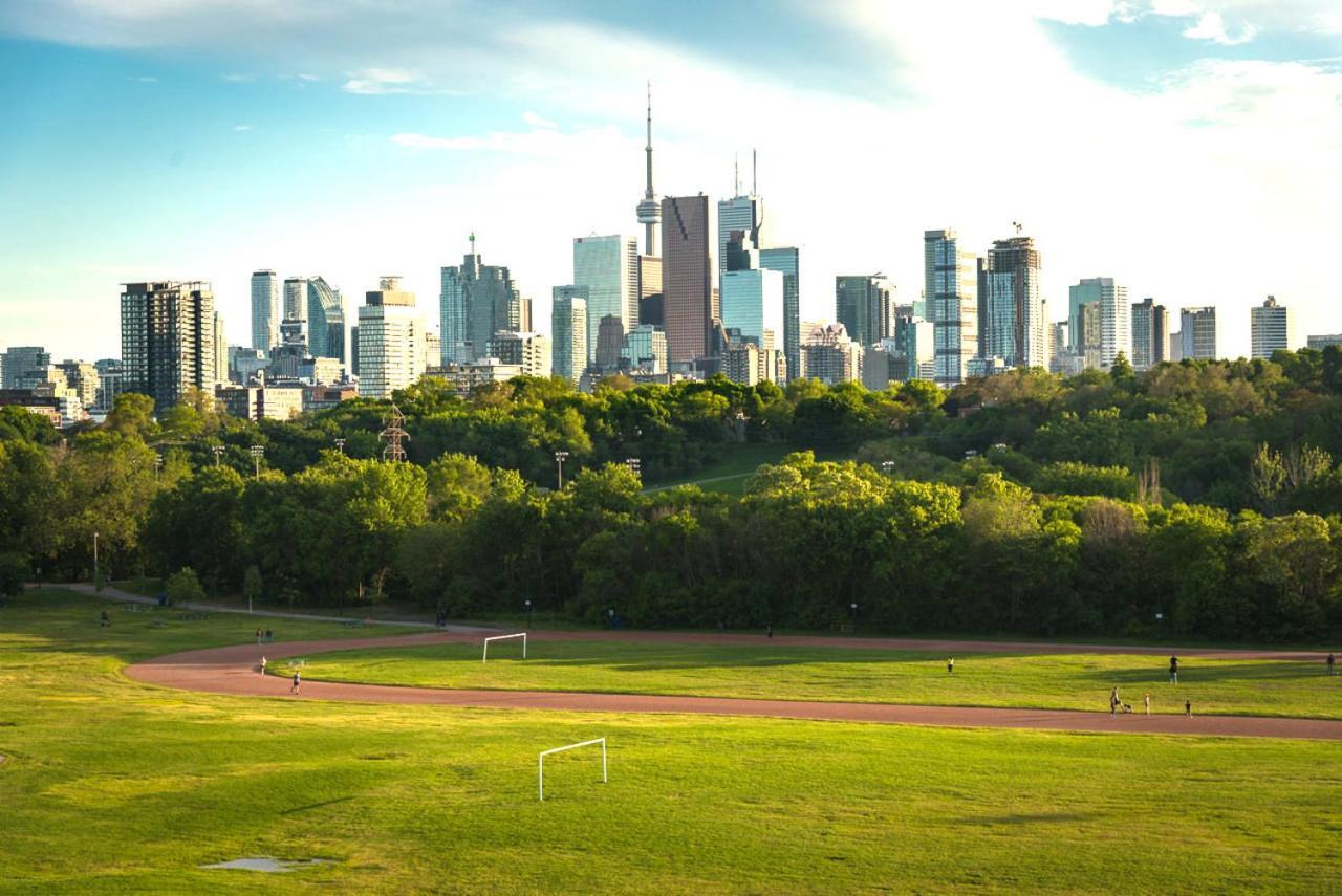 Homestay Cozy Private In Downtown Toronto, 15 Mins To Cn Tower, Steps To Subway *