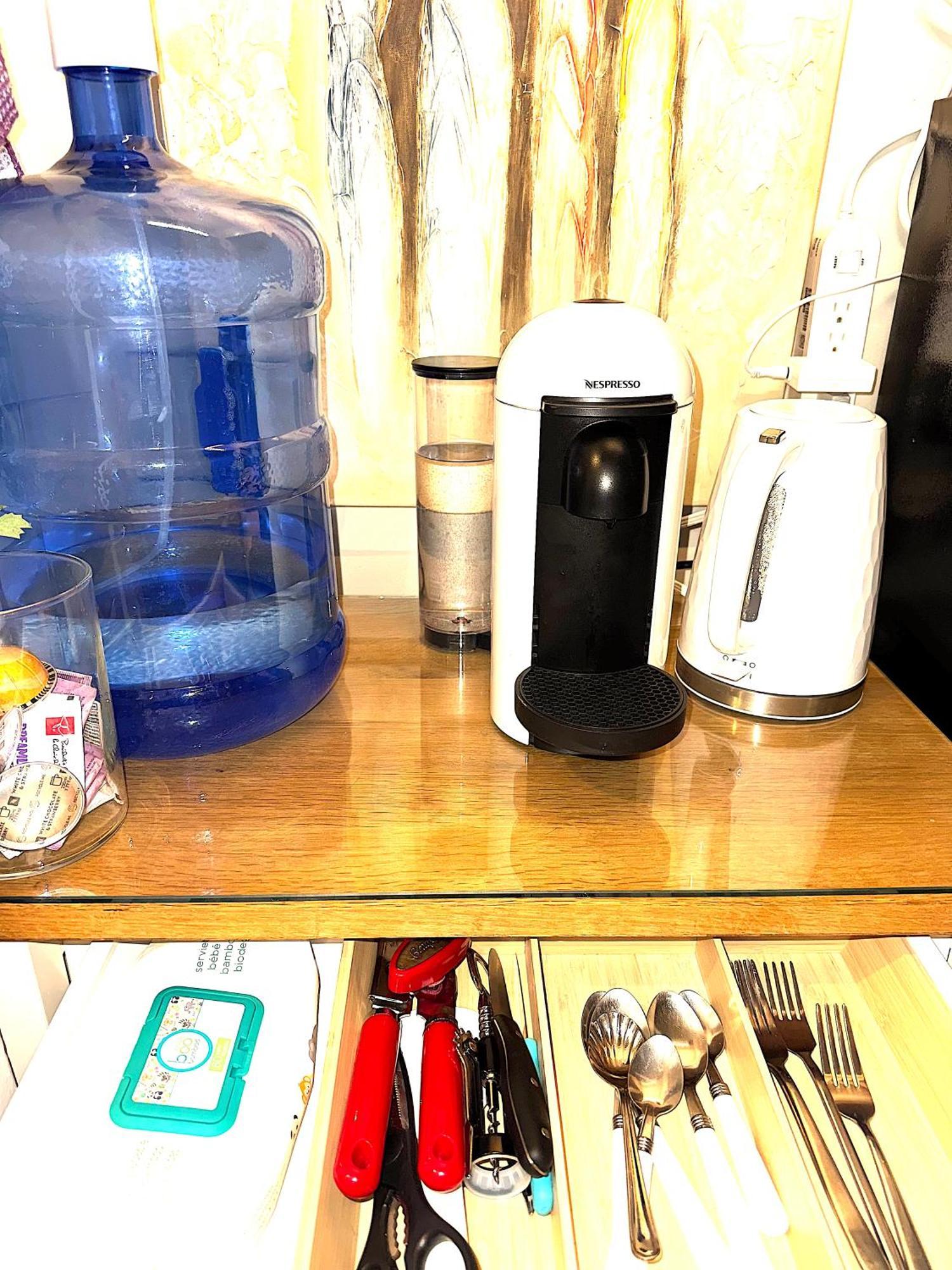 Homestay Cozy Private In Downtown Toronto, 15 Mins To Cn Tower, Steps To Subway