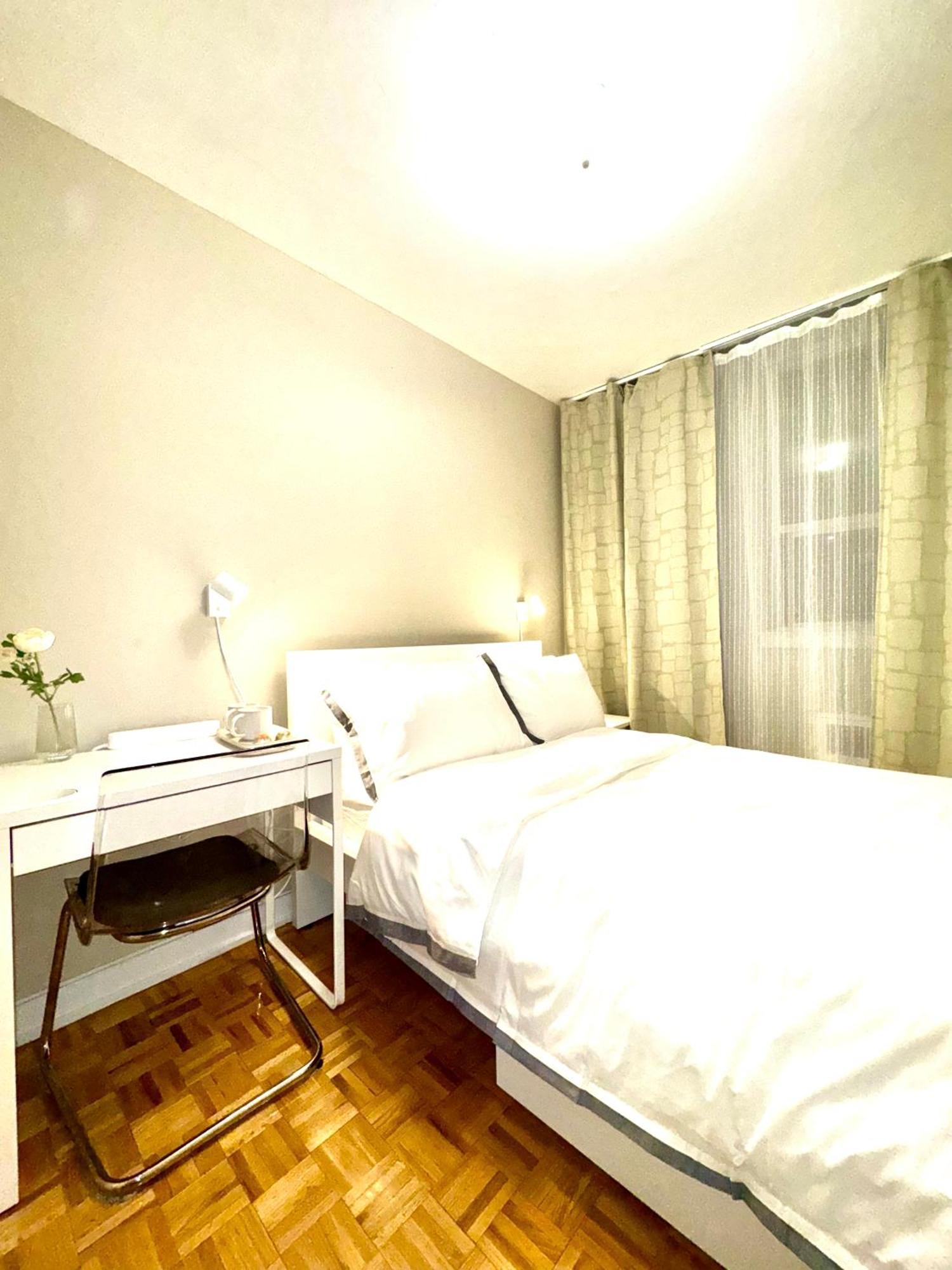 Cozy Private In Downtown Toronto, 15 Mins To Cn Tower, Steps To Subway Toronto