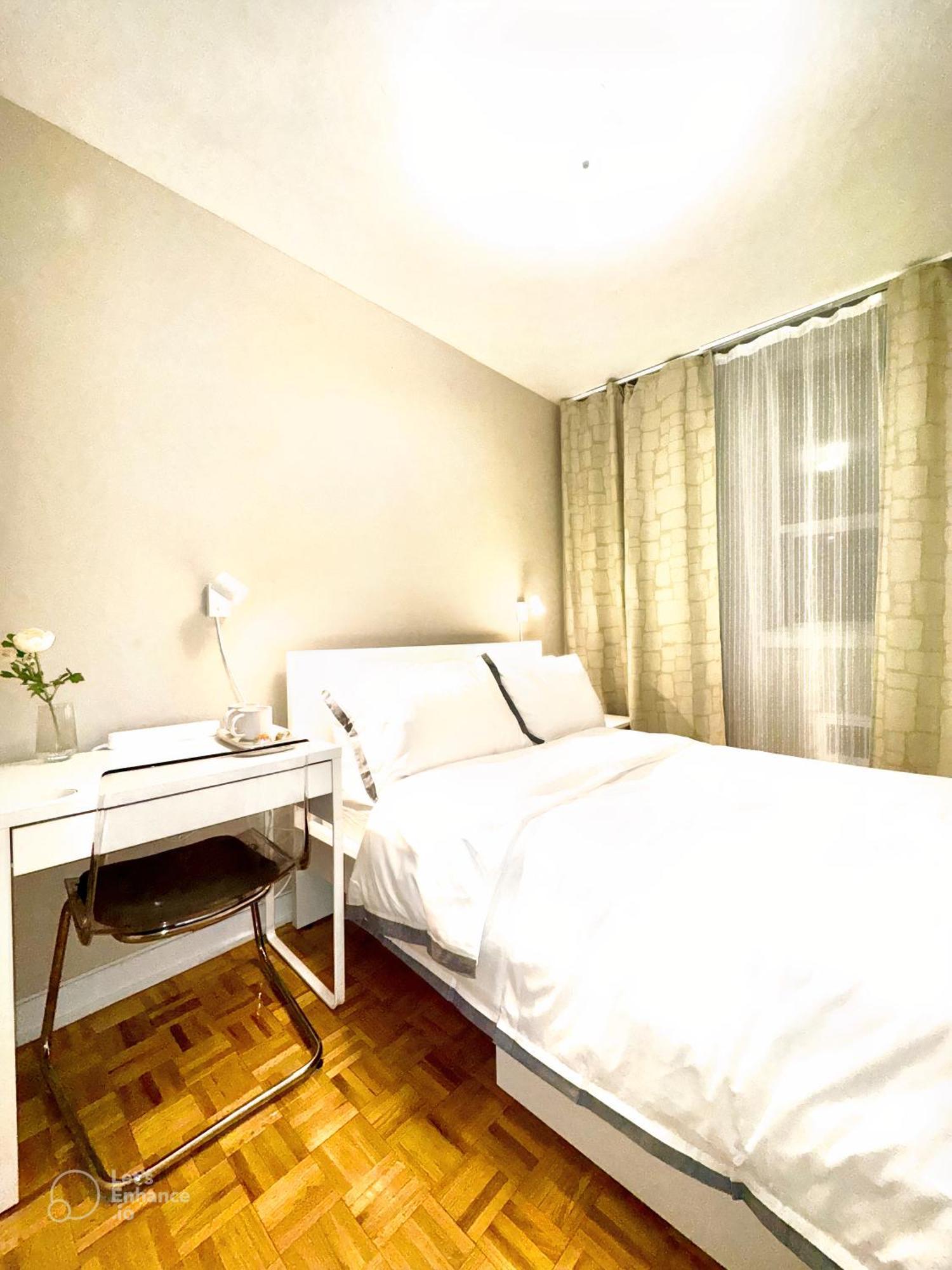 Cozy Private In Downtown Toronto, 15 Mins To Cn Tower, Steps To Subway *